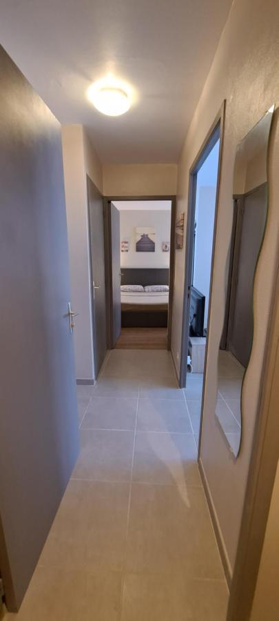 Appart T2 Standing Tout Confort Avec Balcon - Parking En Option 里昂 外观 照片